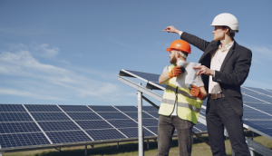 【2025年最新版】太陽光発電の業者選び方とおすすめ見積もりサイト比較｜信頼できる会社を徹底解説