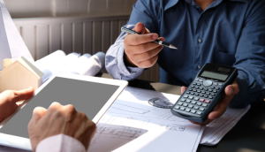 【2025年最新版】おすすめの蓄電池一括見積もりサイト5選｜信頼できる業者の選び方と補助金活用法を解説