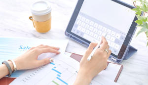 太陽光発電の売電収入はいくらもらえる？地域差・FIT価格・電気代削減までわかる完全ガイド