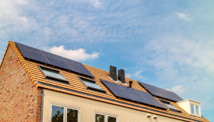 【2026年版】自家消費型太陽光発電とは？仕組みやメリット・デメリットから補助金活用まで完全ガイド